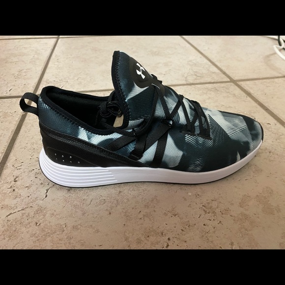 Under Armour Women’s UA Breathe Trainer Size 12 - Picture 4 of 5